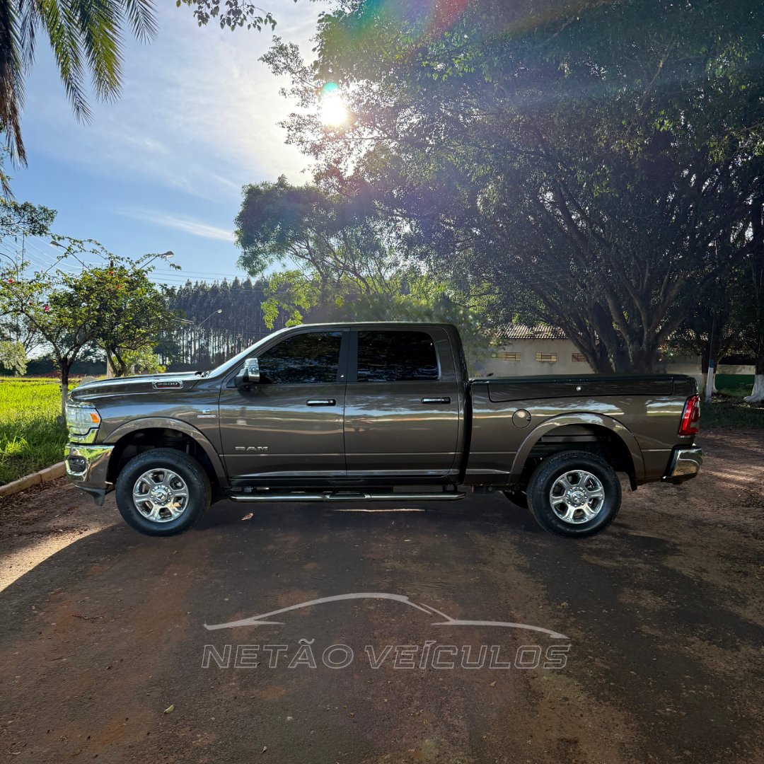 RAM 2500 LARAMIE 2021 - RAM