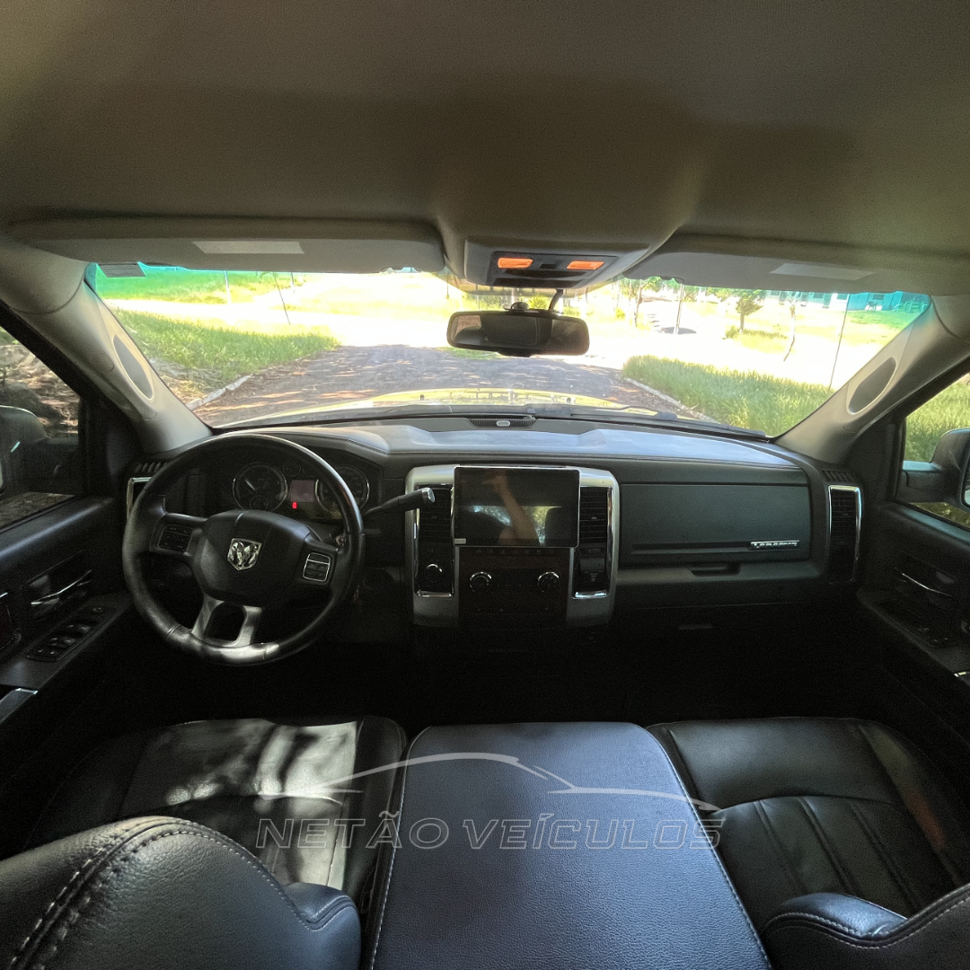 DODGE RAM LARAMIE - 2012